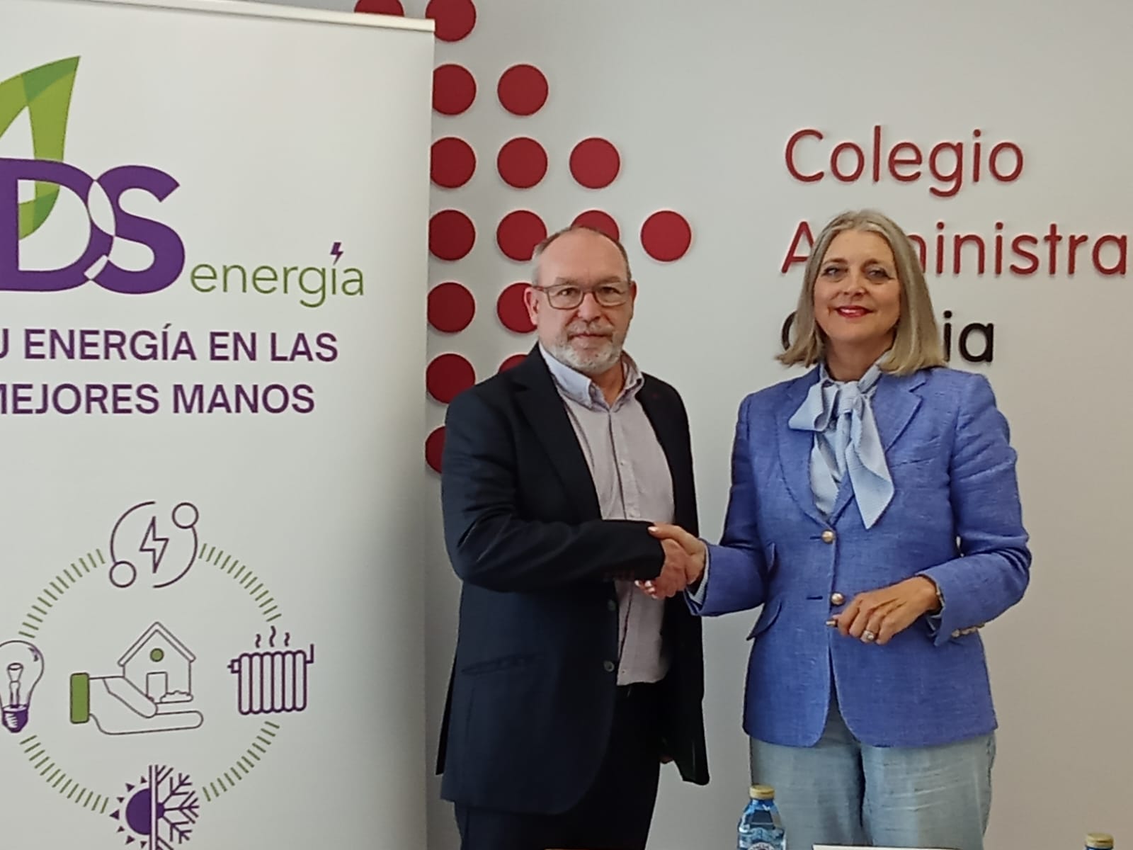 Refleja el compromiso del Colegio con la mejora continua de los servicios ofrecidos a sus profesionales
